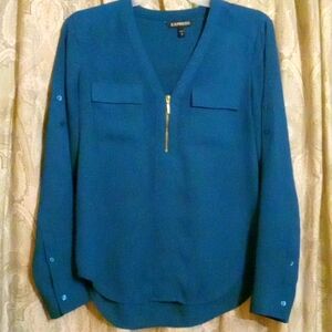 Express blouse w/roll up sleeves